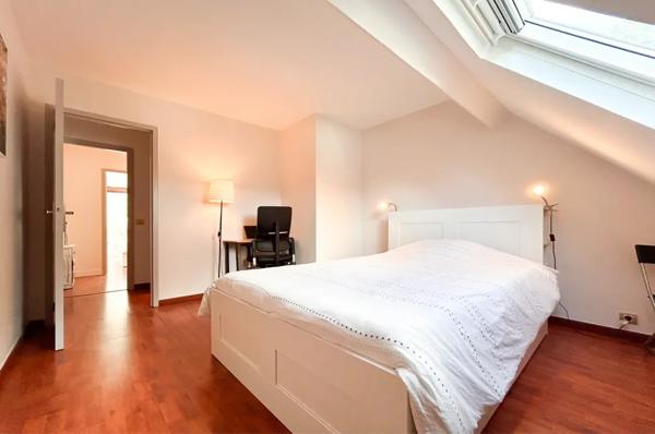 Appartement T4 en duplex de 84 m2.