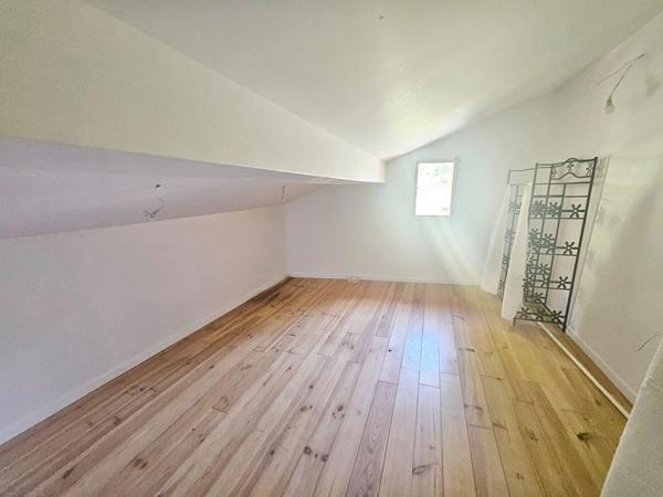 Appartement Daux 3 pièce(s)