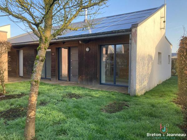 Maison quartier Polyclinique à Laval