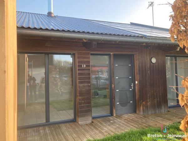 Maison quartier Polyclinique à Laval