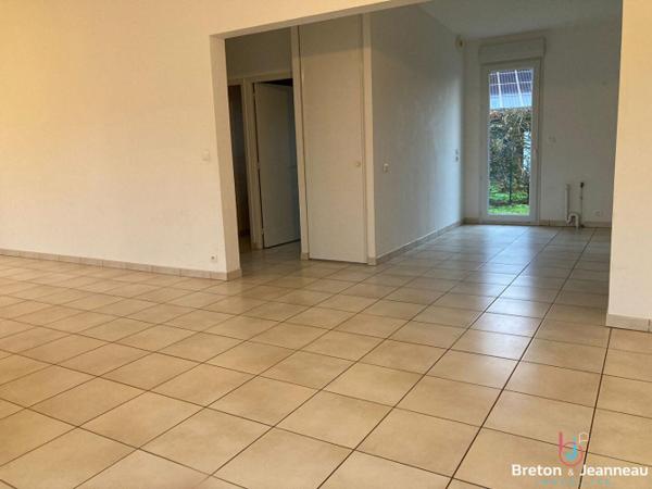 Maison quartier Polyclinique à Laval