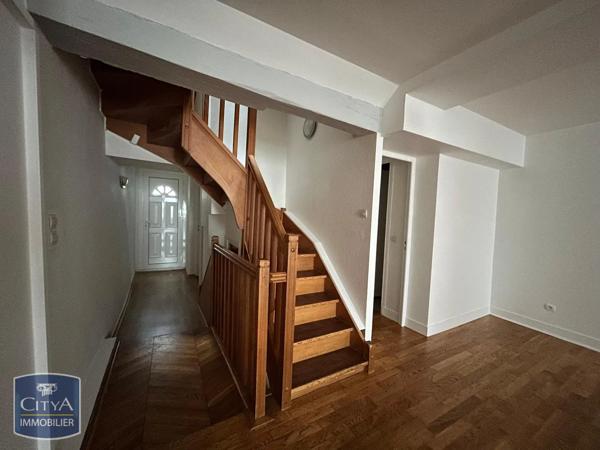 Appartement à louer 4 pièces 101m² Arpajon (91290)