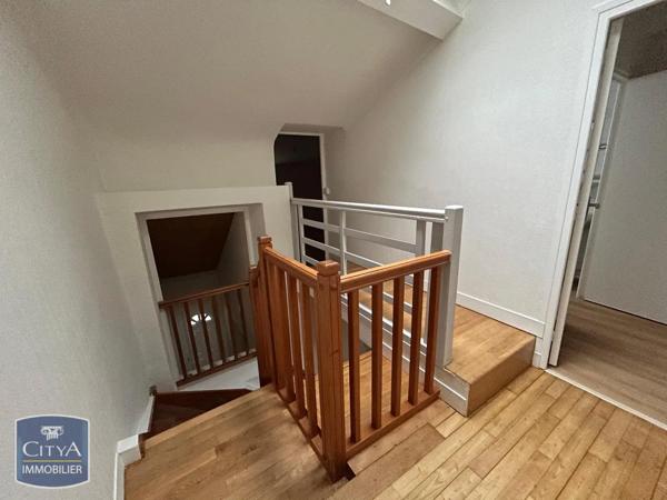 Appartement à louer 4 pièces 101m² Arpajon (91290)