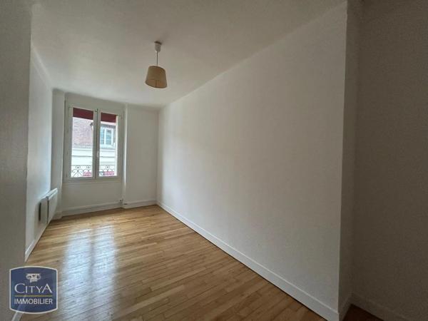 Appartement à louer 4 pièces 101m² Arpajon (91290)