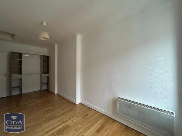 Appartement à louer 4 pièces 101m² Arpajon (91290)