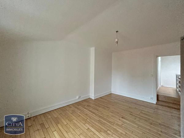 Appartement à louer 4 pièces 101m² Arpajon (91290)