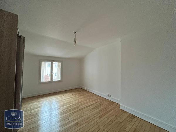Appartement à louer 4 pièces 101m² Arpajon (91290)