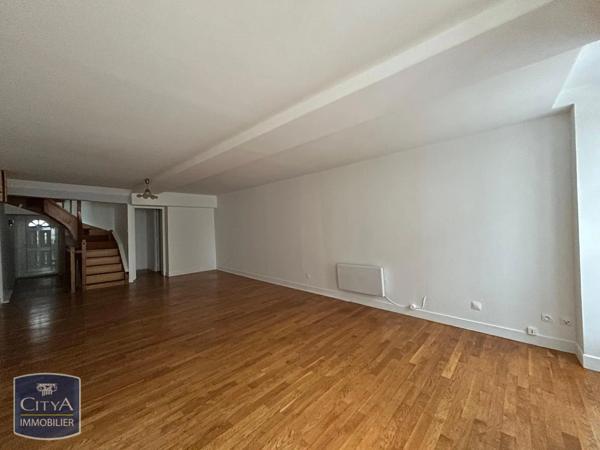 Appartement à louer 4 pièces 101m² Arpajon (91290)