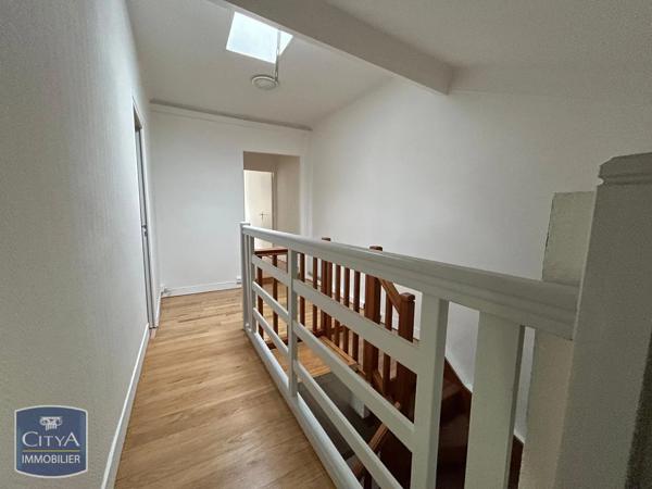 Appartement à louer 4 pièces 101m² Arpajon (91290)