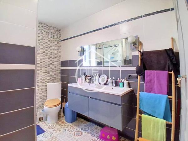 COEUR BASTIDE : Maison familiale 203 m² avec piscine et dépendances