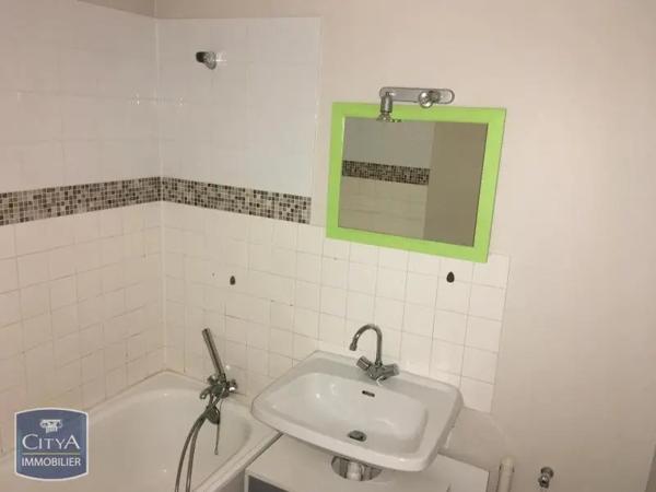 Appartement à louer 1 pièce 34m² Clermont-Ferrand (63100)
