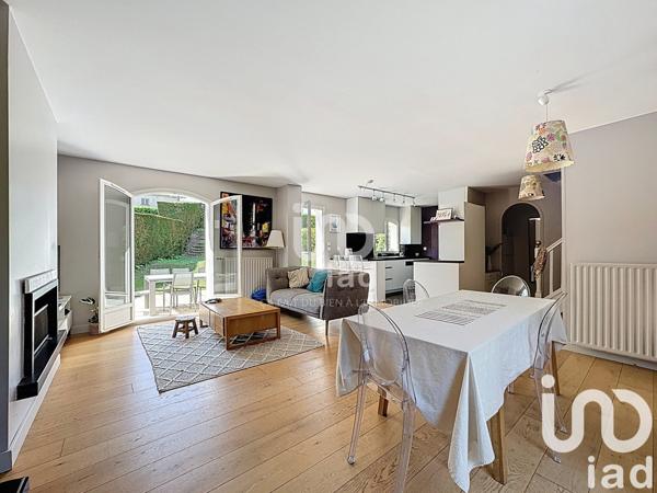 Maison 6 pièces de 118 m² à Francheville (69340)