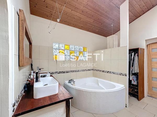 Maison F4/5 plain-pied avec piscine