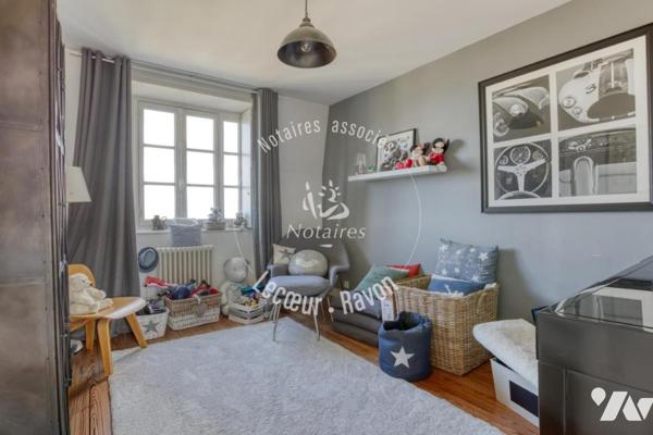 Maison de Maître de 280 m2 avec 5 chambres et 1360 M2 de terrain, Orgeval