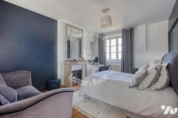 Maison de Maître de 280 m2 avec 5 chambres et 1360 M2 de terrain, Orgeval