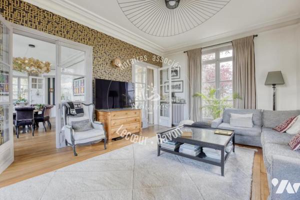 Maison de Maître de 280 m2 avec 5 chambres et 1360 M2 de terrain, Orgeval
