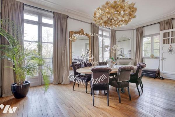 Maison de Maître de 280 m2 avec 5 chambres et 1360 M2 de terrain, Orgeval