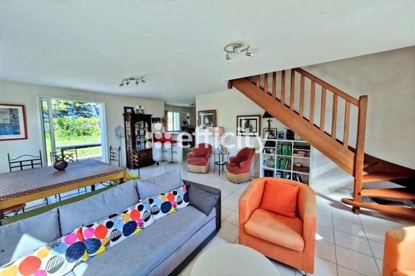 Maison
         6 pièces
        - 110 m² Exclusivité 675 000 € *