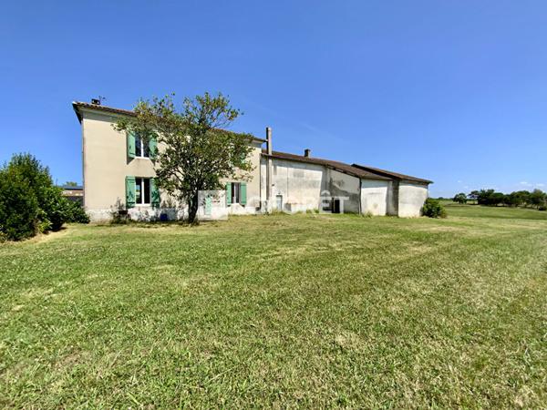 Achat maison près de LAVARDAC - 8 pièce(s) - 210 m² - 254 000 €