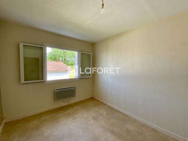 Achat maison près de LAVARDAC - 8 pièce(s) - 210 m² - 254 000 €