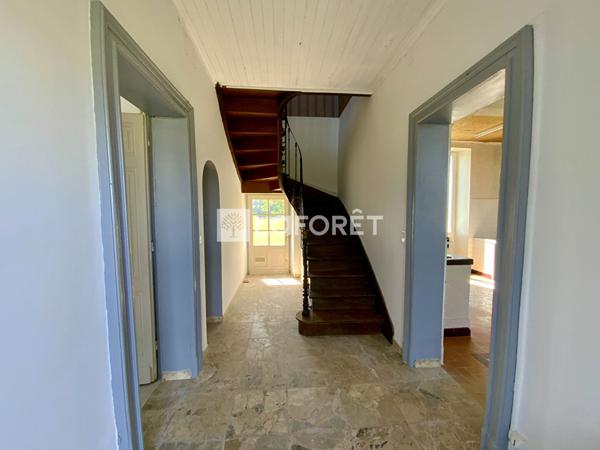 Achat maison près de LAVARDAC - 8 pièce(s) - 210 m² - 254 000 €