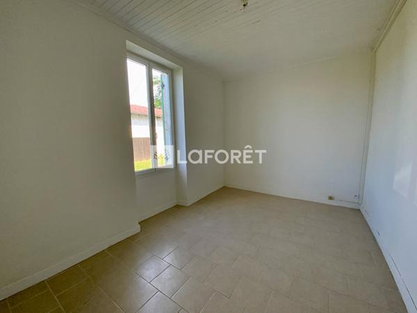 Achat maison près de LAVARDAC - 8 pièce(s) - 210 m² - 254 000 €