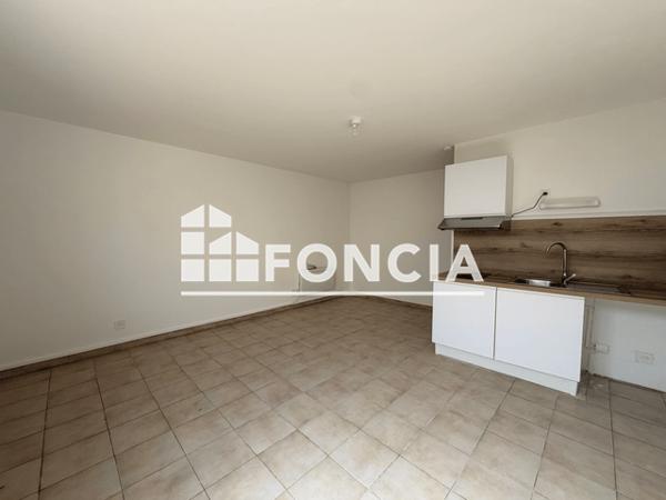 Location Appartement 2 pièces 33.39 m² - 7 BIS PLACE DU CHARDONNAY Beziers 34500