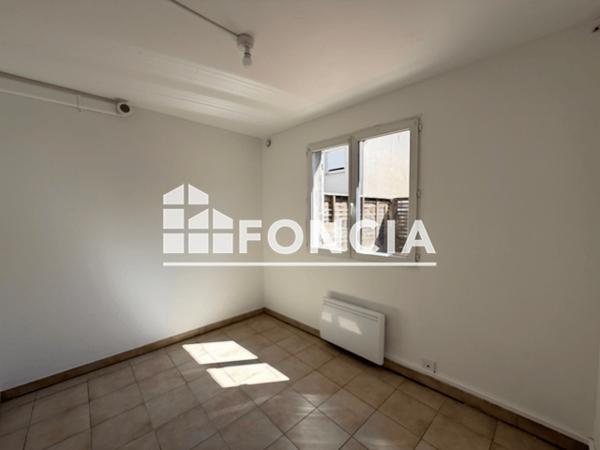 Location Appartement 2 pièces 33.39 m² - 7 BIS PLACE DU CHARDONNAY Beziers 34500