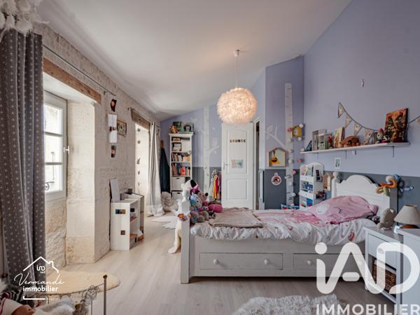 Maison à vendre 4 pièces 190 m² Surgères