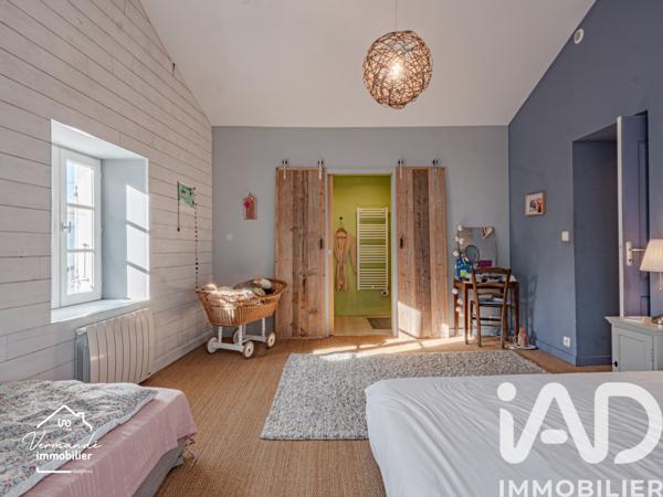Maison à vendre 4 pièces 190 m² Surgères