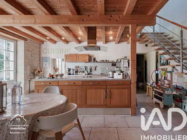 Maison à vendre 4 pièces 190 m² Surgères