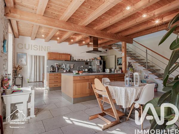 Maison à vendre 4 pièces 190 m² Surgères