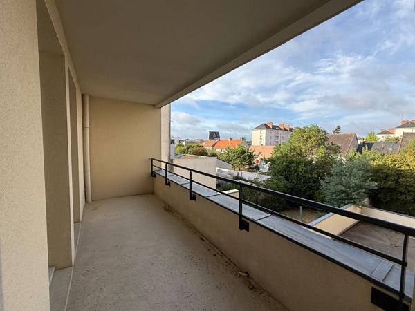 LE MANS - CHASSE ROYALE- T4- 102m²-TERRASSE+ 2 PARKINGS