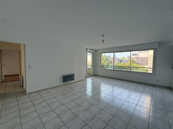 LE MANS - CHASSE ROYALE- T4- 102m²-TERRASSE+ 2 PARKINGS