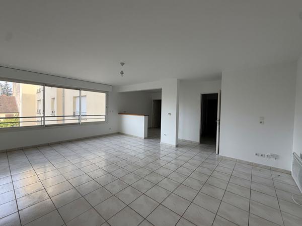 LE MANS - CHASSE ROYALE- T4- 102m²-TERRASSE+ 2 PARKINGS