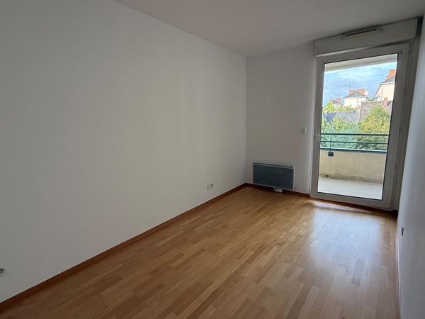 LE MANS - CHASSE ROYALE- T4- 102m²-TERRASSE+ 2 PARKINGS