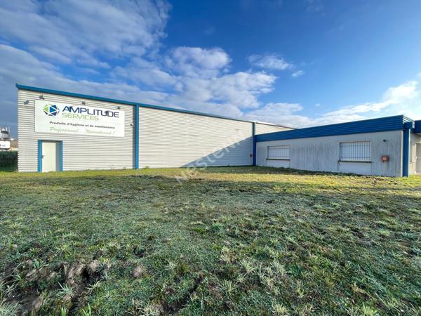 Entrepôt + bureaux 800m² Zone Europort