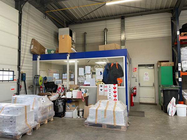 Entrepôt + bureaux 800m² Zone Europort