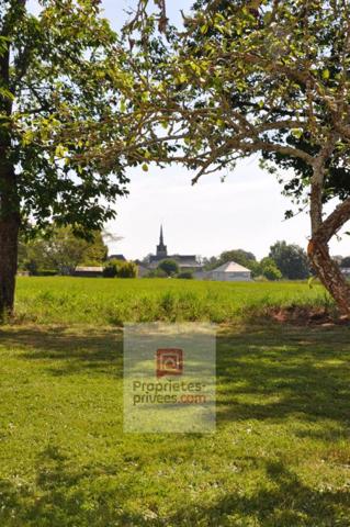 Maison d'habitation de plain pied 7 pièce(s) 162 m2 avec corps de ferme beau potentiel