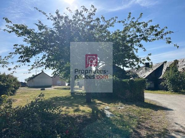 Maison d'habitation de plain pied 7 pièce(s) 162 m2 avec corps de ferme beau potentiel