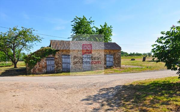 Maison d'habitation de plain pied 7 pièce(s) 162 m2 avec corps de ferme beau potentiel