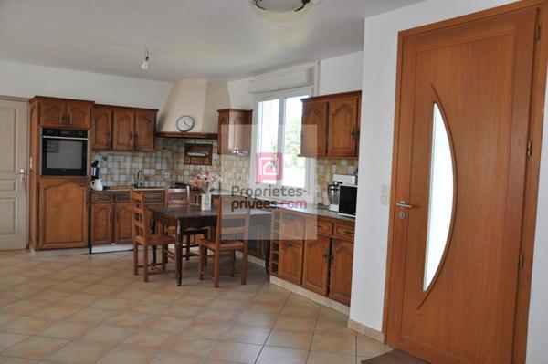 Maison d'habitation de plain pied 7 pièce(s) 162 m2 avec corps de ferme beau potentiel