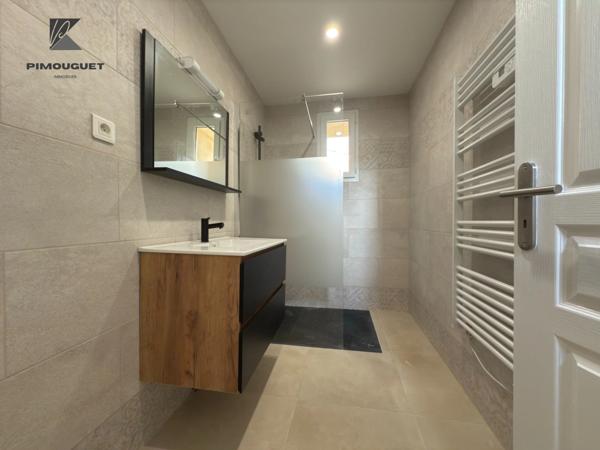 Maison en pierre de caractère en cours de rénovation – Lussac (Gironde)