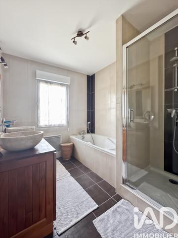Maison à vendre 7 pièces 130 m² Chelles