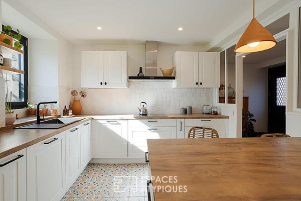 Maison bourgeoise entièrement rénovée au coeur du village