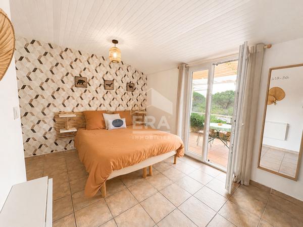 A Vendre Propriété de charme de 230m2 avec activité Gîtes de France Vue panoramique sur les Maures