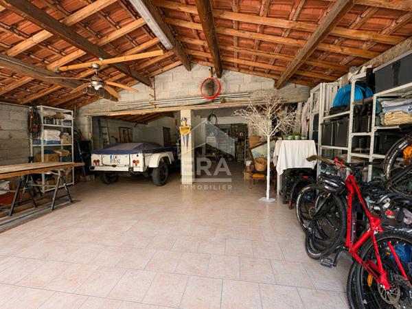 A Vendre Propriété de charme de 230m2 avec activité Gîtes de France Vue panoramique sur les Maures