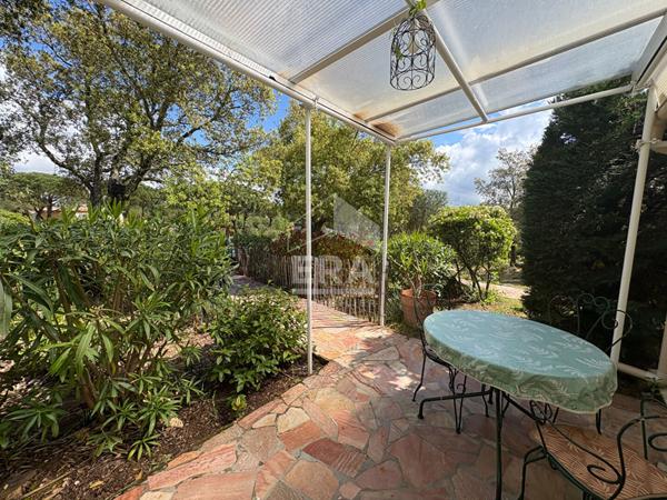 A Vendre Propriété de charme de 230m2 avec activité Gîtes de France Vue panoramique sur les Maures