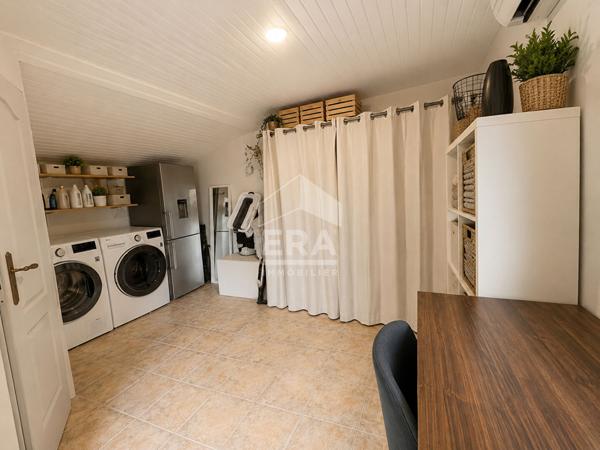 A Vendre Propriété de charme de 230m2 avec activité Gîtes de France Vue panoramique sur les Maures