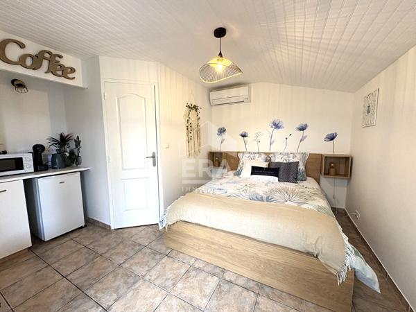 A Vendre Propriété de charme de 230m2 avec activité Gîtes de France Vue panoramique sur les Maures